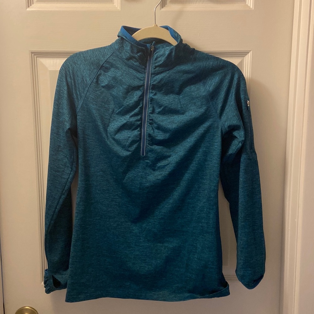 3/4 Zip up, pull over. Light weight. Size S. Kirkland